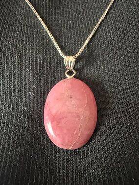 Vintage 925 sterling silver necklace with natural pink gemstone